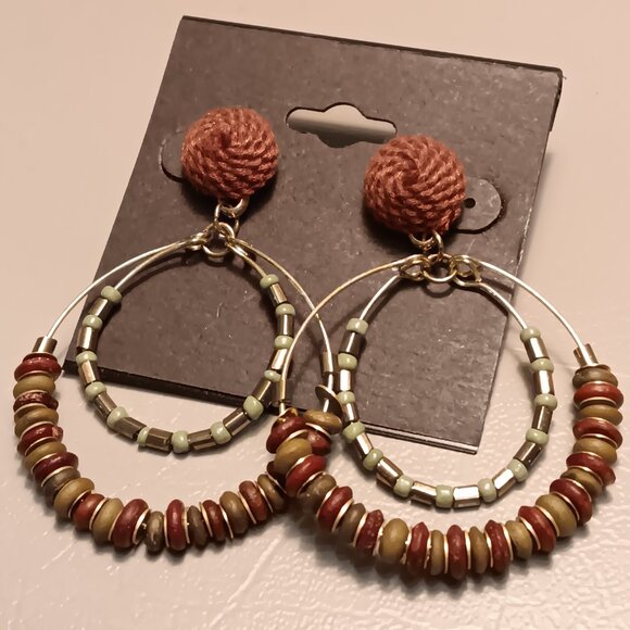 Boutique Lot of 2 women's multi-ring beaded dangle earrings - NWT - Picture 3 of 9